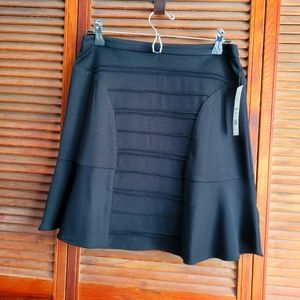 Elle Women's black skirt